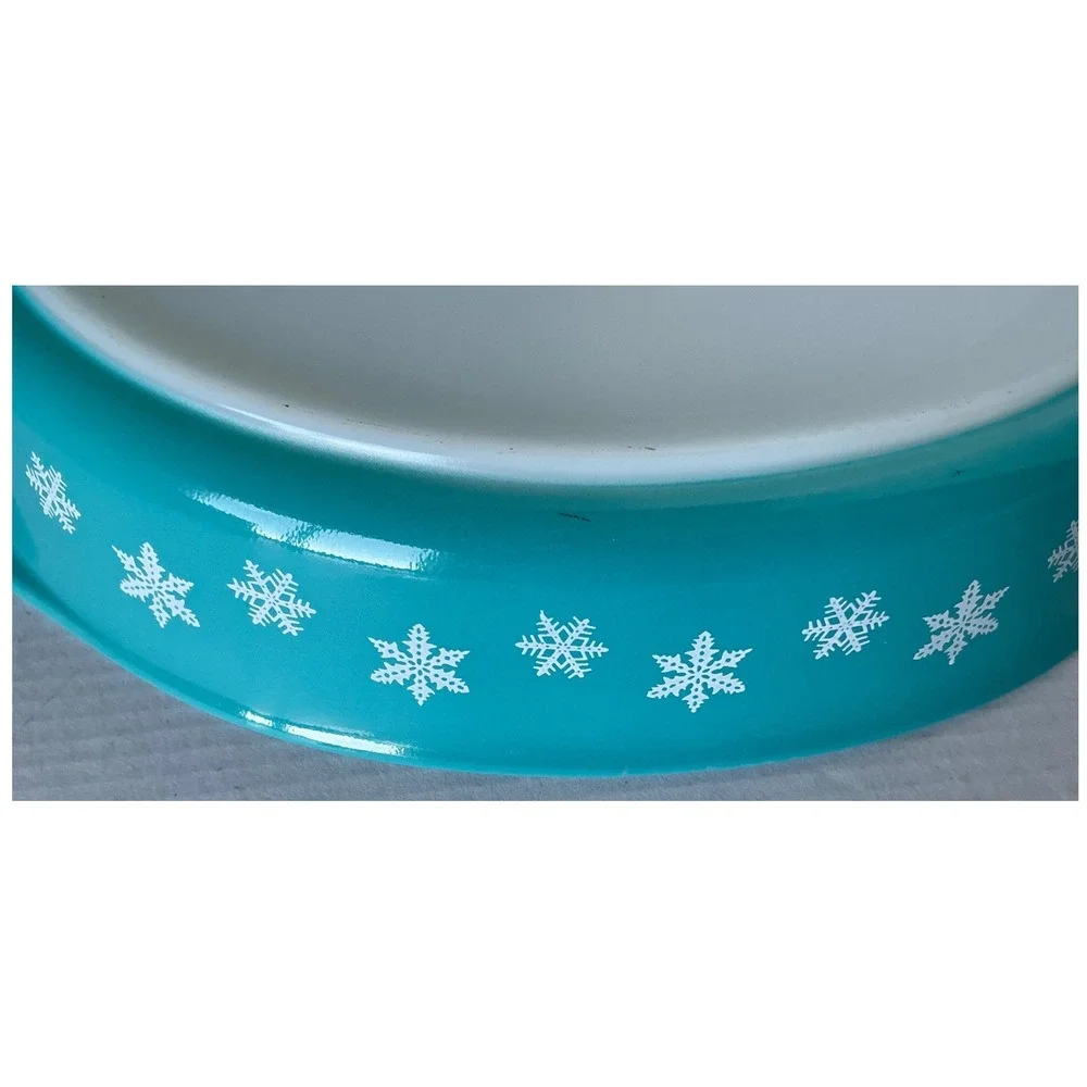 Pyrex Vintage Snowflake Divided Casserole Dish 1.5qt Turquoise MCM with Lid